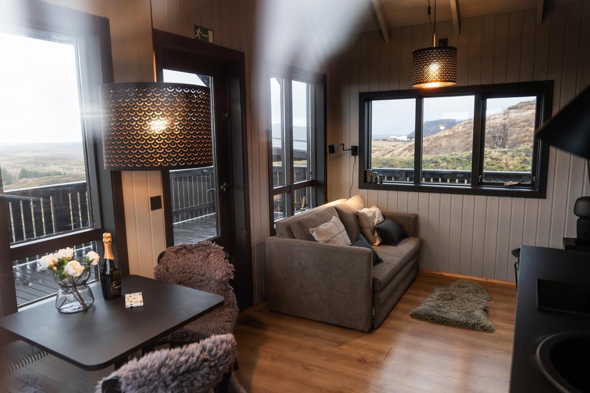 Cozy Cabin Near Golden Circle With Panoramic Views 莫斯费德斯拜尔 外观 照片